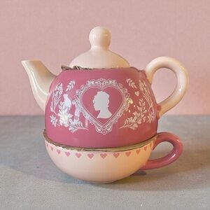 New Bridgerton Limited Edition Pink Cameo Design Stacked Teapot and Cup Set